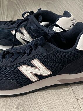 New Balance Women’s Navy and White Casual Sneakers
